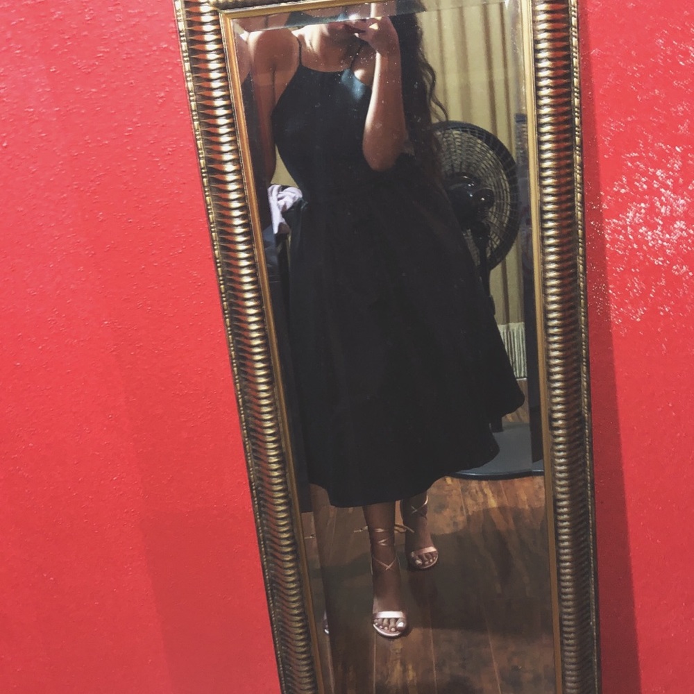 Beautiful black formal gown 🌙